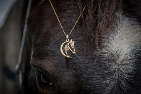 Horse Head Pendant - 9ct Gold - Diamonds